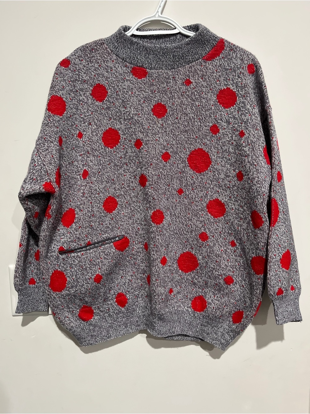 Super duper cute vintage polka dot sweater